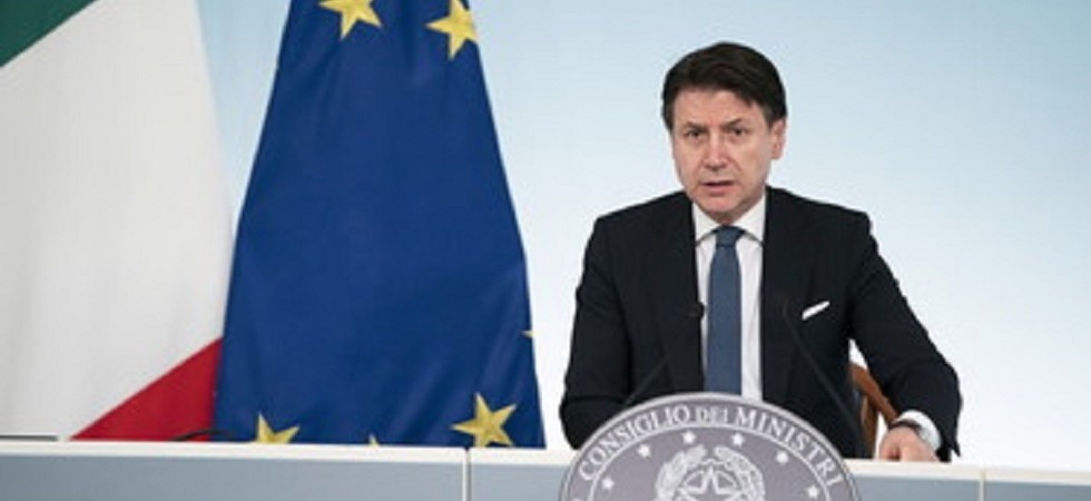Coronavirus, il governo chiude negozi e locali