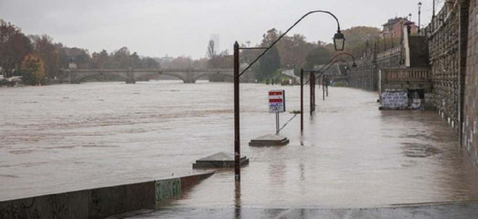 Si attende l'onda di piena del Po, la Protezione civile dichiara l'allerta rossa in Veneto