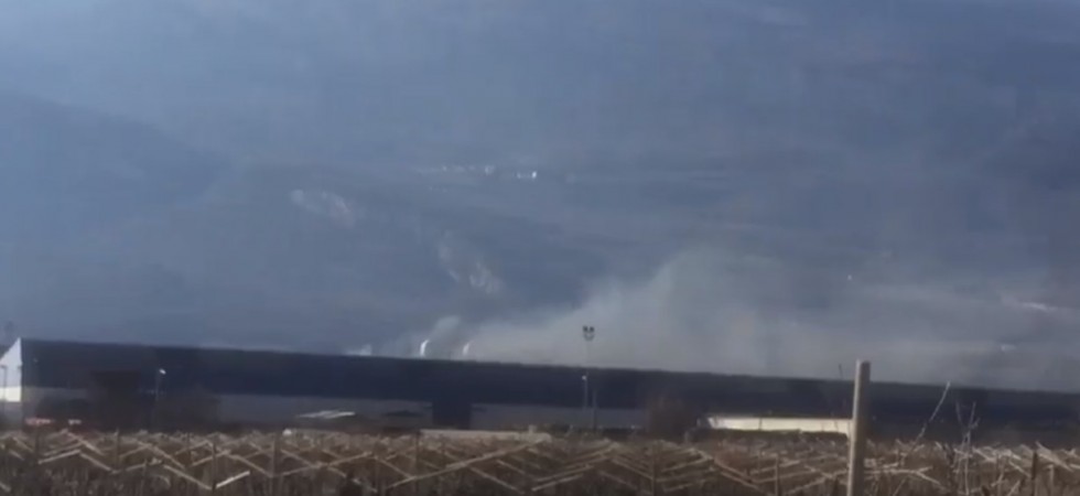 Nube di fumo e incendio alla Marangoni, il termovalorizzatore va in fiamme