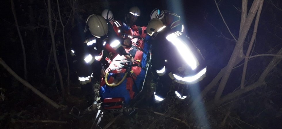 Foto d'archivio che si riferisce a un altro intervento Scivola e perde gli occhiali, ma senza non riesce più a ritrovare la via di casa: 64enne salvata dal soccorso alpino