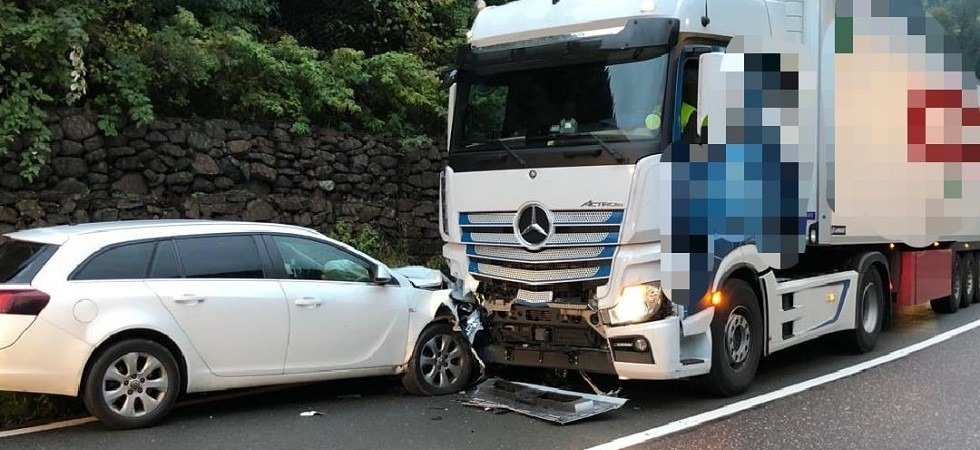 Frontale auto-mezzo pesante, paura in Alto Adige