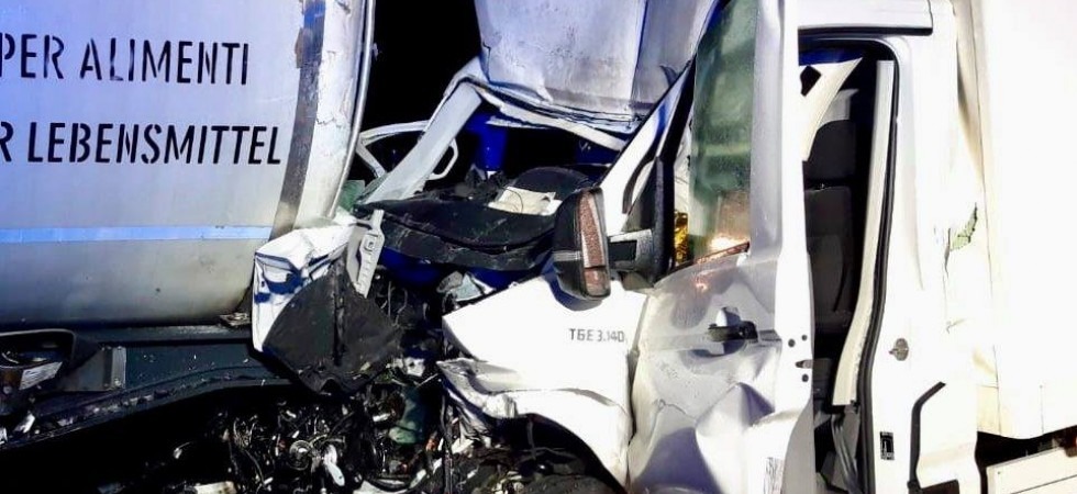 Tragedia in A22, è morto un 19enne