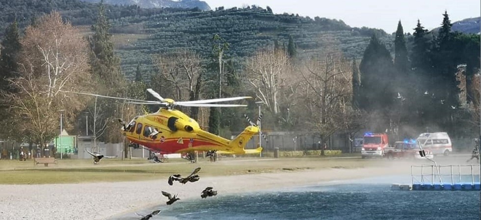 Foto di Tony Pula Accusa un malore e si accascia a terra