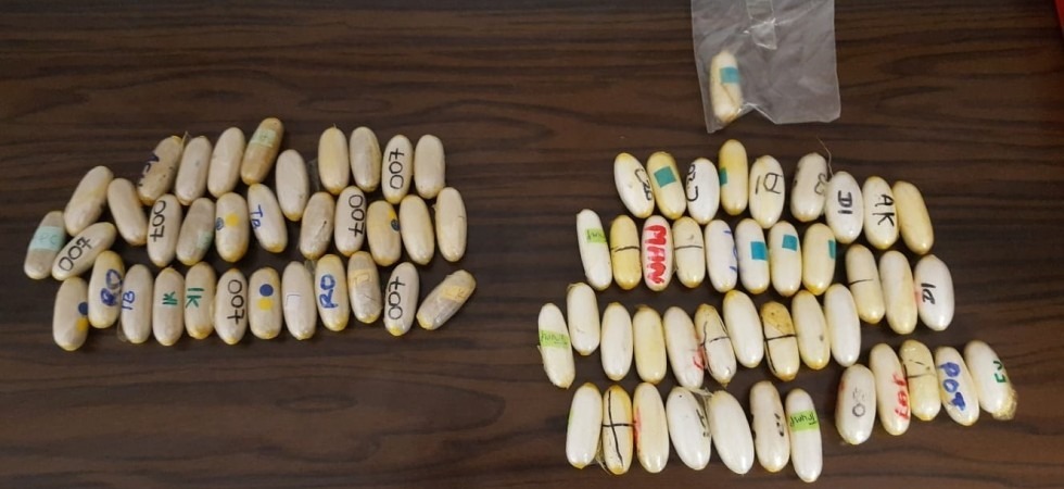Avevano ingerito 214 ovuli di cocaina e eroina per un valore di oltre 350 mila euro, arrestati tre uomini