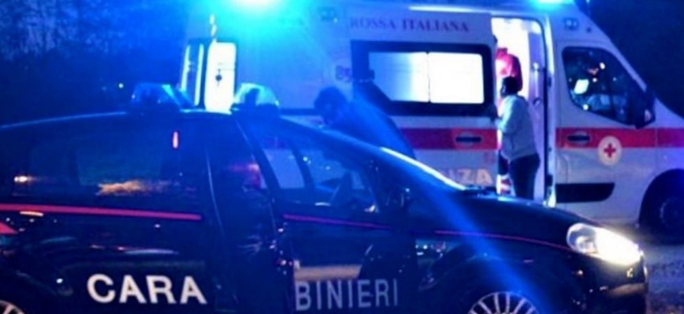 Rapina in casa, due settantenni minacciati con una pistola e aggrediti