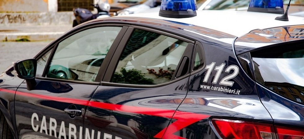 Anni di violenze fisiche e psicologiche sulla moglie, denunciato marito 67enne