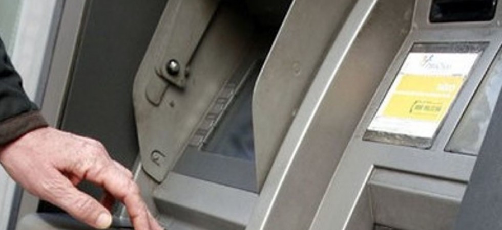 Mette in vendita su internet un utensile ma viene truffato per oltre 2 mila euro