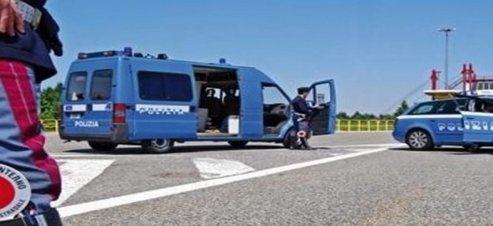 Traffico di migranti, fermata una coppia che trasportava minorenni