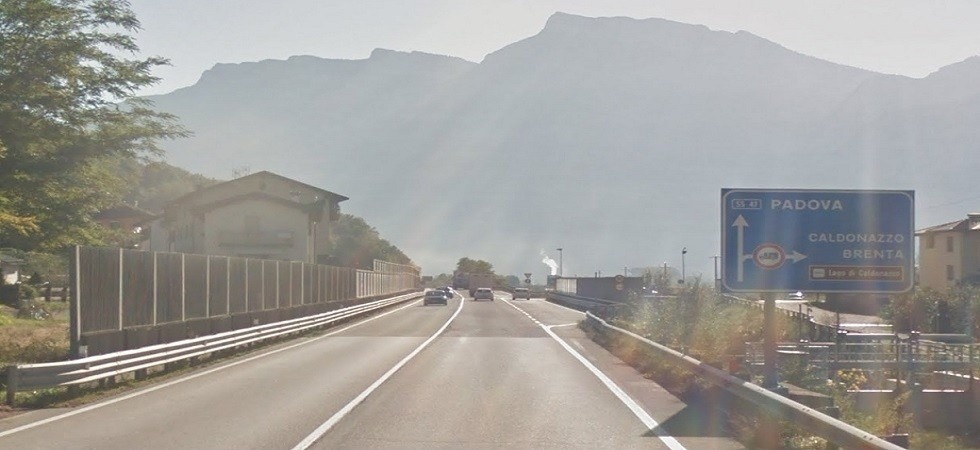 Maxi incidente sulla SS47, coinvolte diverse macchine