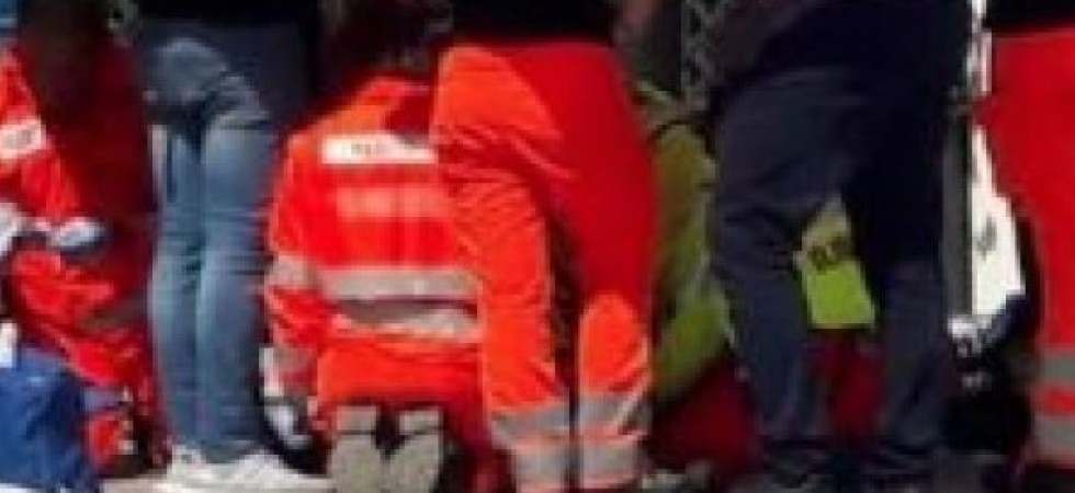 Cade dallo scivolo, paura per un bimbo di due anni