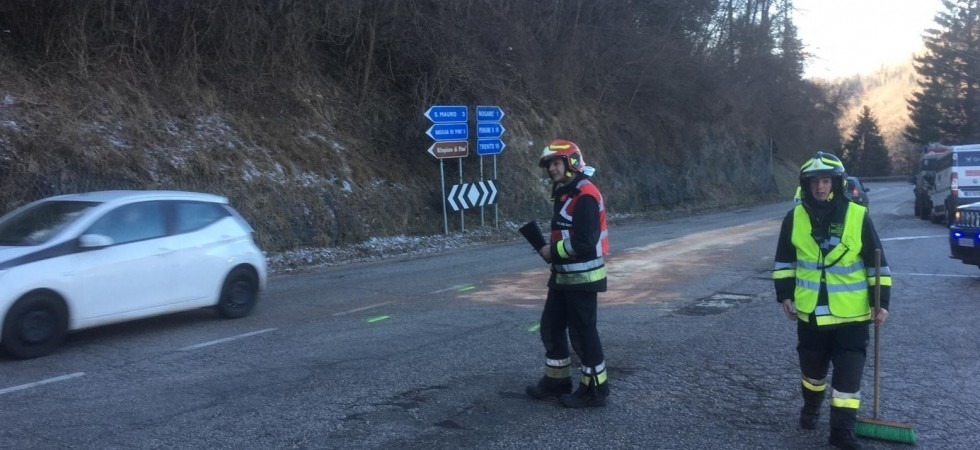 Scontro fronto-laterale tra due macchine