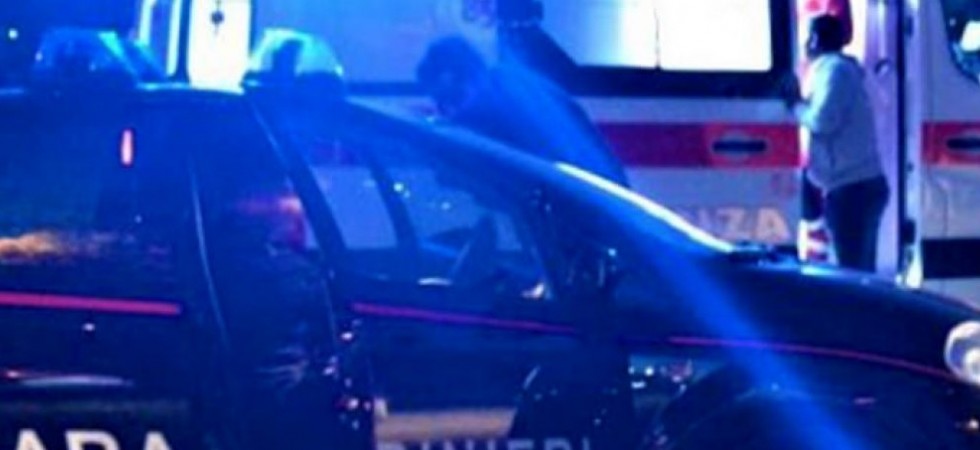 Con la patente revocata e ubriaco si mette alla guida e si ribalta con l'auto, un ventenne denunciato