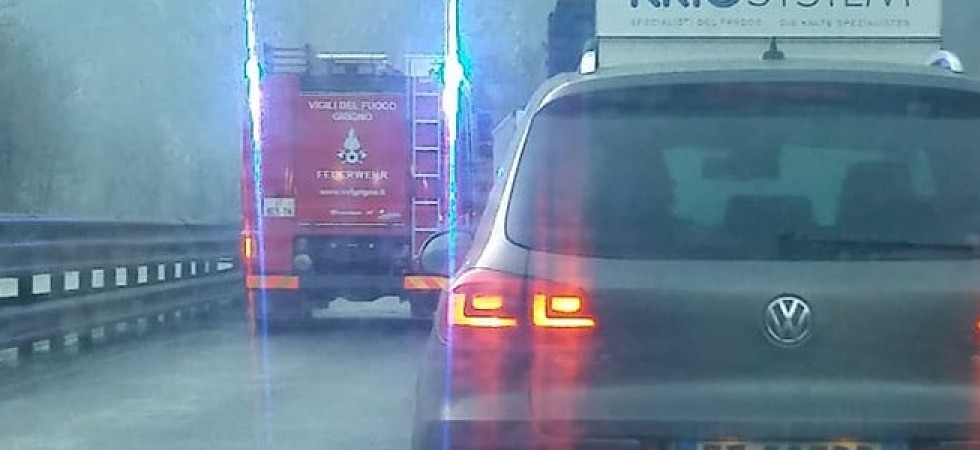 SS47 bloccata, tamponamenti a catena a causa del ghiaccio