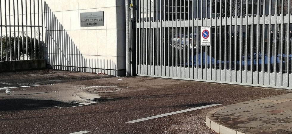 Carcere di Trento, dopo la rivolta ancora sezioni senza videosorveglianza e poca luce