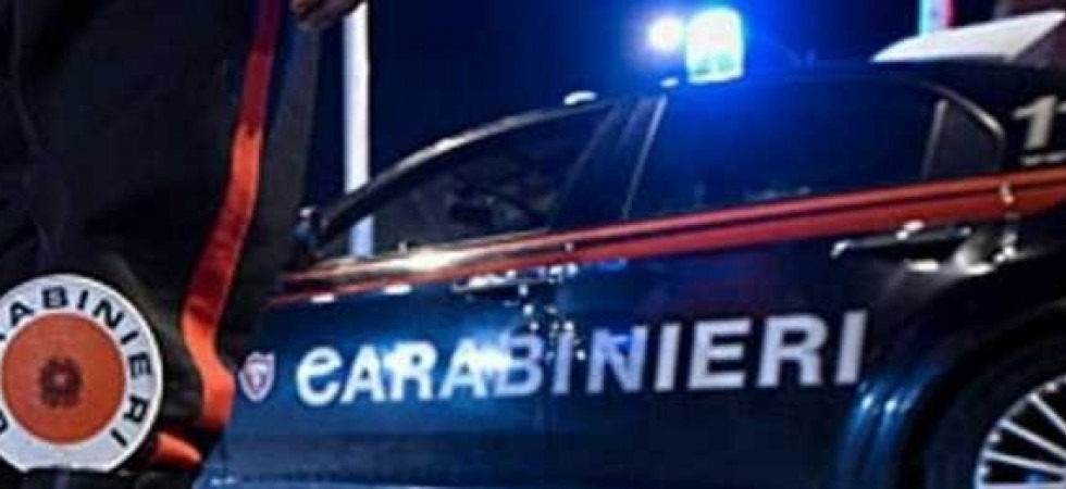 Derubata e fatta cadere a terra, paura per una donna mentre rientrava a casa dopo il lavoro