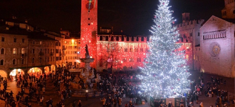Luminarie di Trento per Natale, l'Apt: Rivisto il progetto per valorizzare le realtà che compartecipano all’iniziativa''