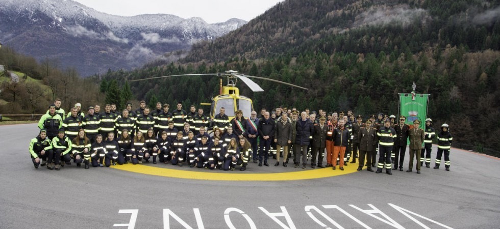 Inaugurata la nuova piazzola dell'elisoccorso, la sindaca di Daone