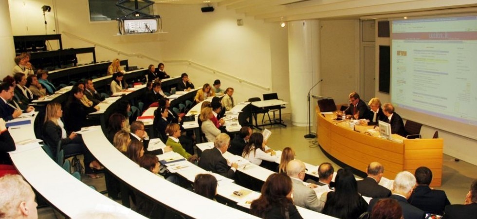 Oltre 300 accademici dell'Università si schierano per i corsi di genere e 67 prof del Da Vinci contro la serata