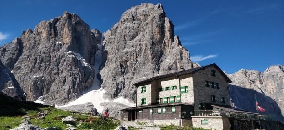 Brentei, necessario un miglioramento della cucina'': ok del Parco Adamello Brenta al restyling del rifugio