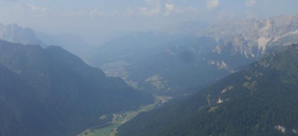 Cade in parapendio poco dopo il decollo, una donna trasportata all'ospedale Santa Chiara di Trento