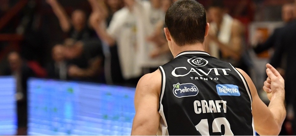Aaron Craft guiderà l'Aquila Basket anche nella prossima stagione