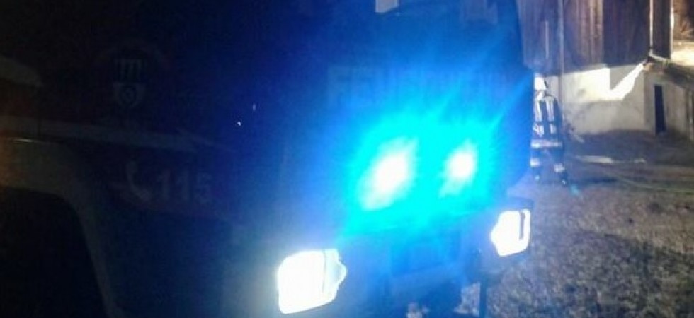 Cade in una botola mentre lavora nel fienile, gravissimo un contadino