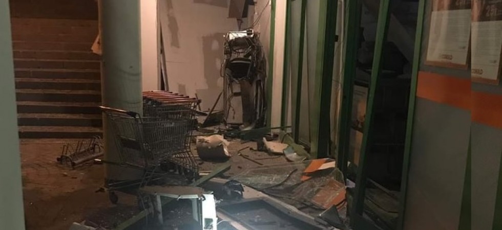 Esplosione nella notte a Drena, colpo al bancomat