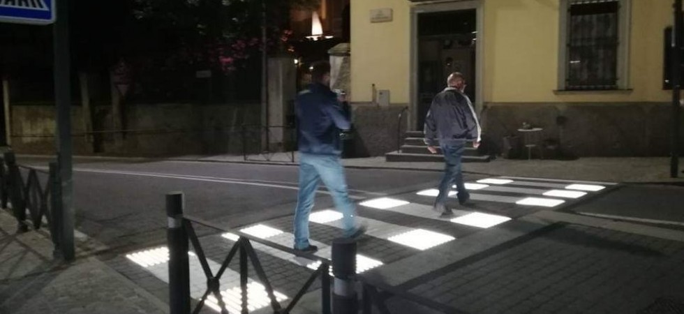 A Trento potrebbero arrivare le prime strisce a led: si illuminano al passaggio dei pedoni
