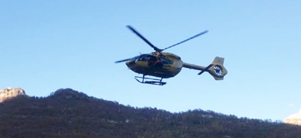 Si stacca l'impalcatura e colpisce un operaio, ferito un 58enne elitrasportato in ospedale