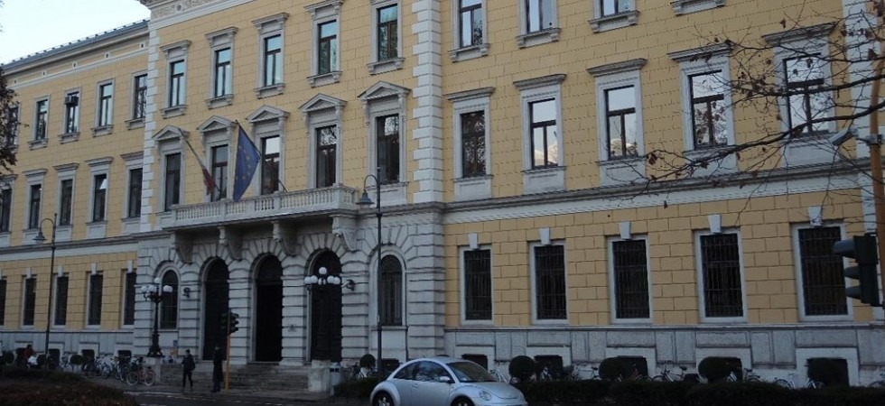 Dorme e mangia in hotel trentini senza pagare il conto, poi assicura: Rimborserò''