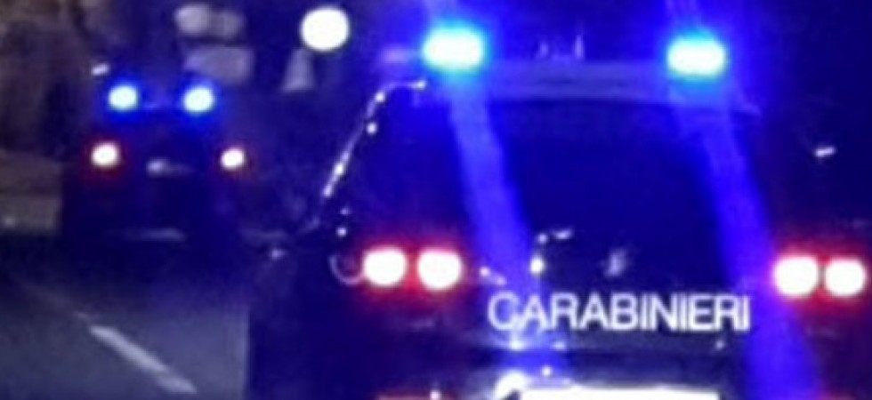 Trento, mamma e figlia bloccate e minacciate con il coltello