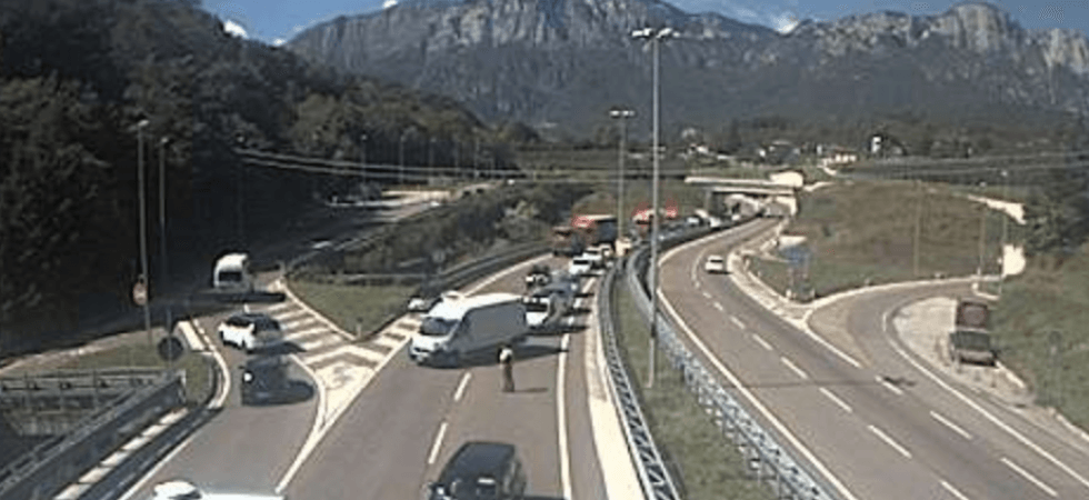 Grave incidente nella galleria del Bus de Vela