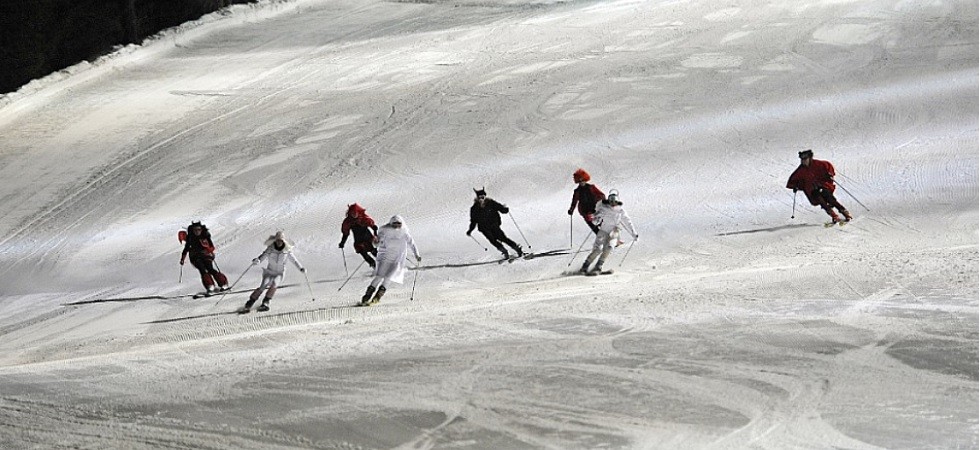 Dai fuochi d'artificio allo slalom mascherato, il carnevale conquista Pampeago