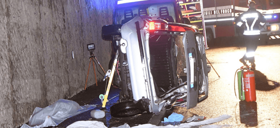 Per De Barba una morte terribile: il guardrail ha sfondato il veicolo che poi lo ha schiacciato