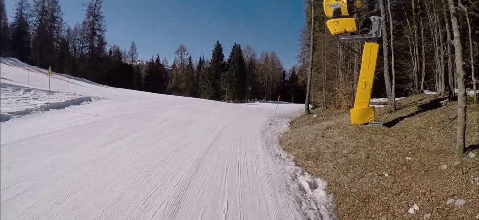 Si scontrano in pista, mentre un altro sciatore viene trovato infortunato sulla neve