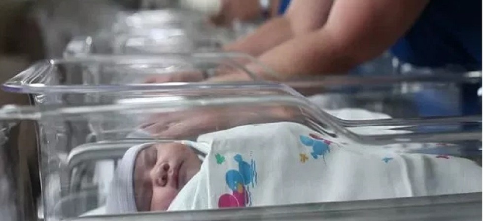 Sono più i morti dei nati, nel 2017 il tasso di natalità più basso degli ultimi 60 anni e gli anziani sono più dei giovani