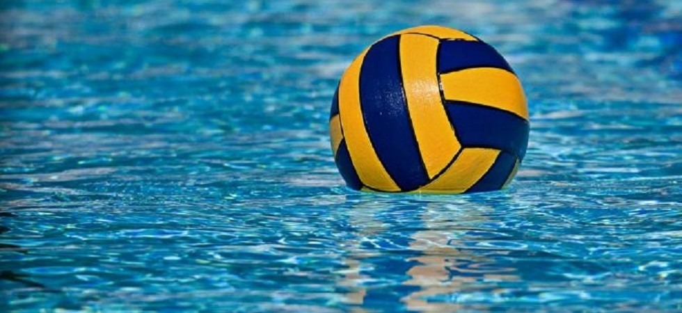 Non ci sono spazi e i giovani della pallanuoto cambiano squadra per la terza volta