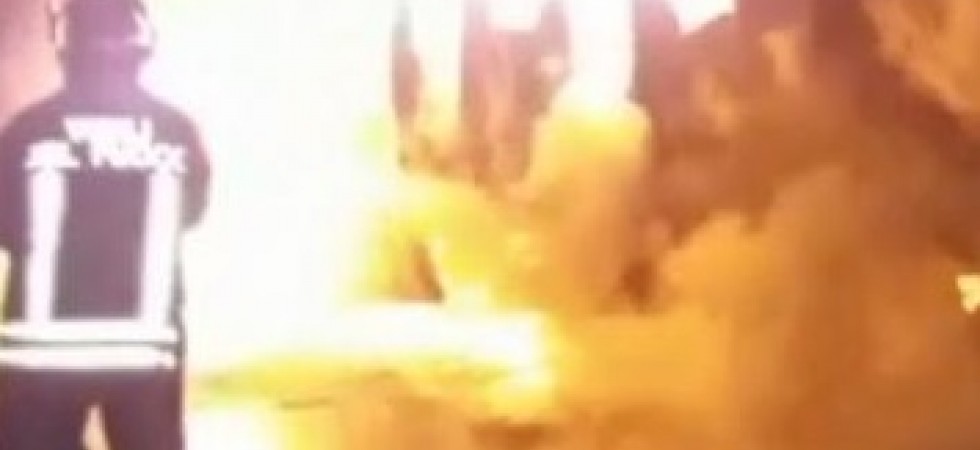 Incendio all'alba, distrutto un garage