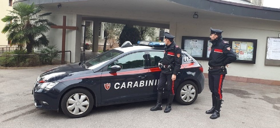 Rubava le elemosine in chiesa, fermato dopo un inseguimento dai carabinieri
