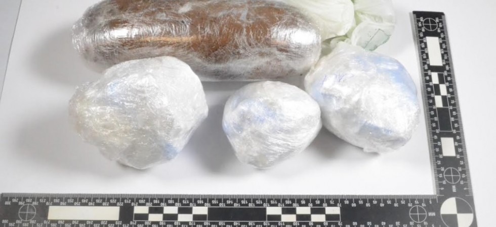 Droga trasportata in A22, la sostanza nascosta dietro l'autoradio