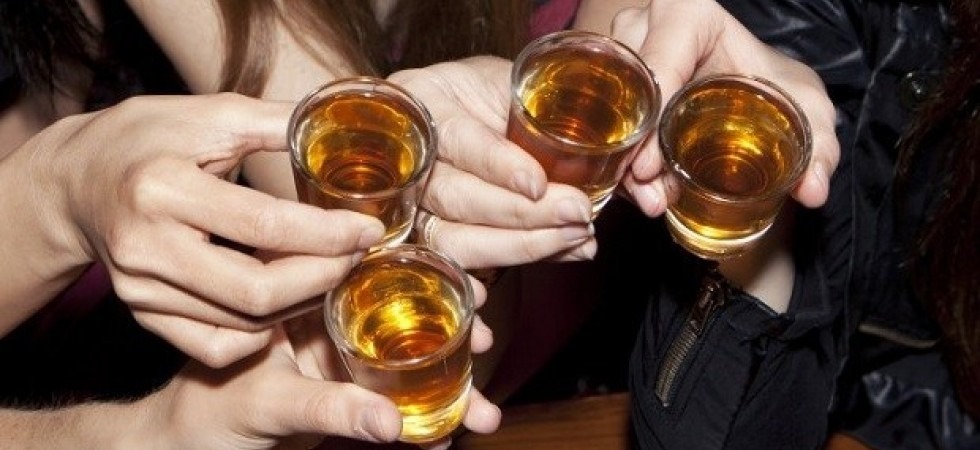 Alcol, a 11 anni il primo bicchiere