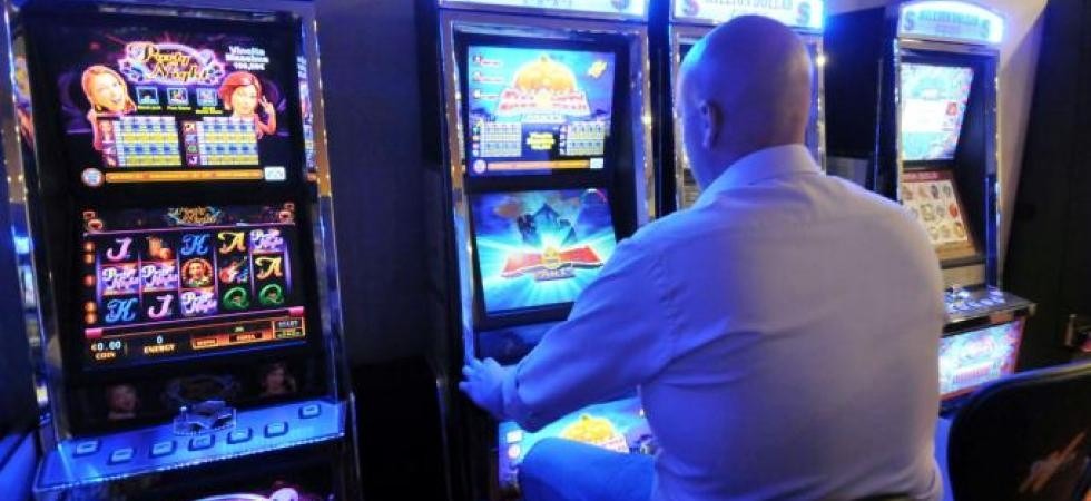 Gioco d'azzardo, l'Associazione Ama chiede ai candidati di firmare un impegno per cambiare le regole