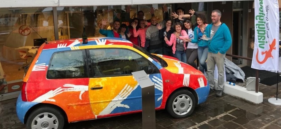 Una Lupo diventa arte, l'opera di Matteo Boato per festeggiare i dieci anni di Viaggigiovani.it