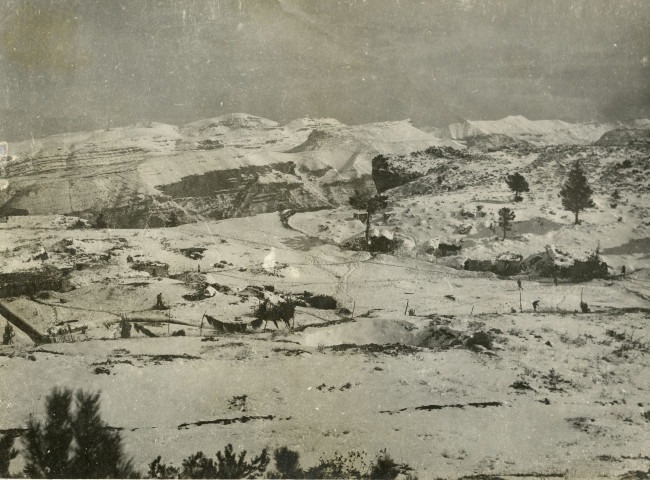Monte Zugna, paesaggio invernale. Sullo sfondo il Col Santo, il Testo, il Roite, il Dente del Pasubio (Credits to Museo della Guerra)