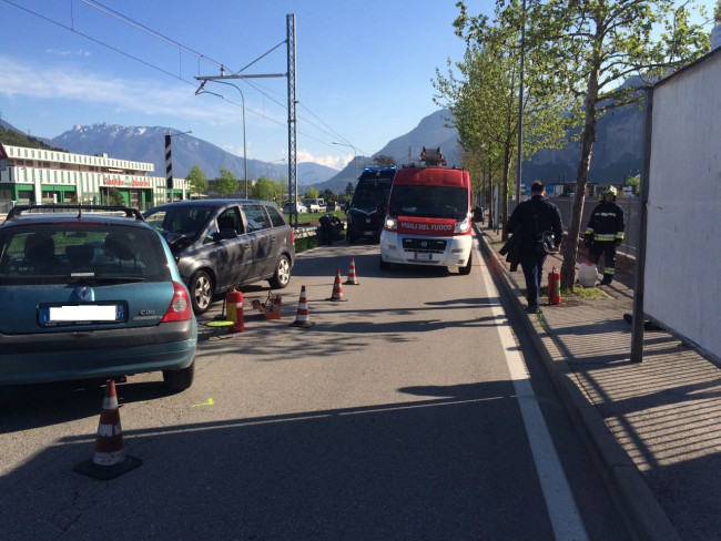 Il frontale in via dell'Ora del Garda
