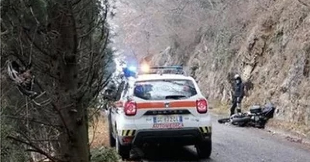 Tragedia in strada, violento schianto moto - bici: un uomo è morto - il ...