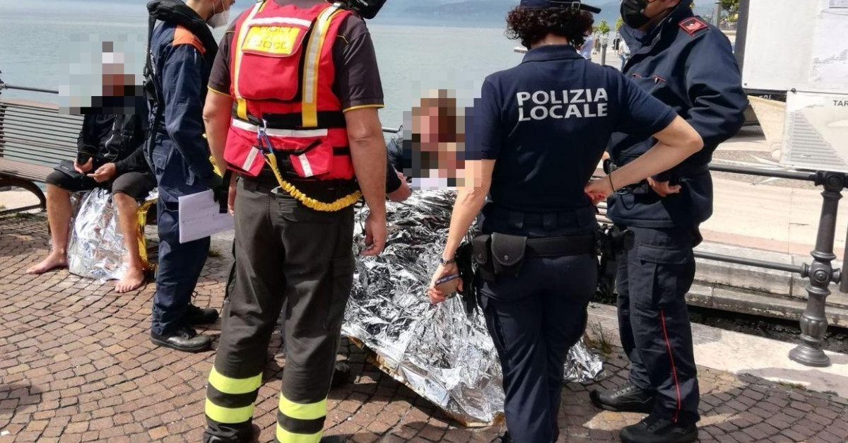 Barca affonda nel lago di Garda con a bordo un bambino di 4 anni: il ...