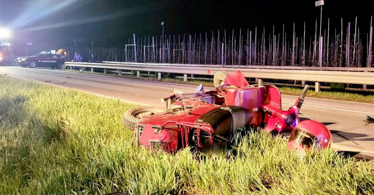 Scontro frontale tra uno scooter e un’auto: ferito gravemente il ...