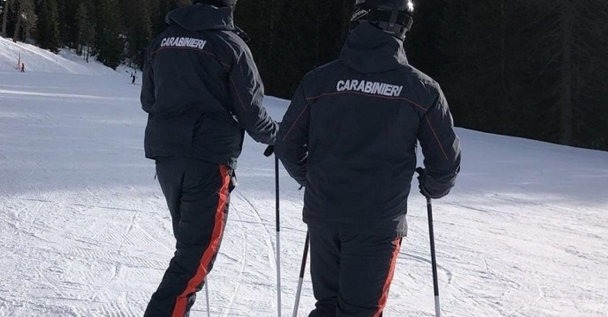 Tragedia sulle piste, 82enne perde il controllo degli sci e muore ...
