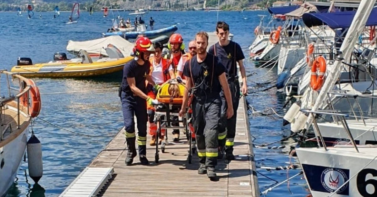 Tragedia sul lago di Garda: non ce l'ha fatta il 25enne rimasto sott ...